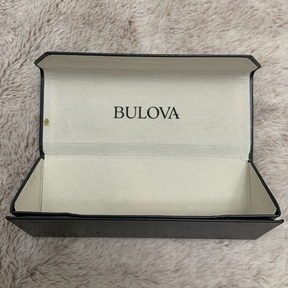 ❤Bulova dark Gray Triangle Glasses Case - Picture 2 of 5